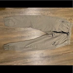 Men’s VQ tapered joggers